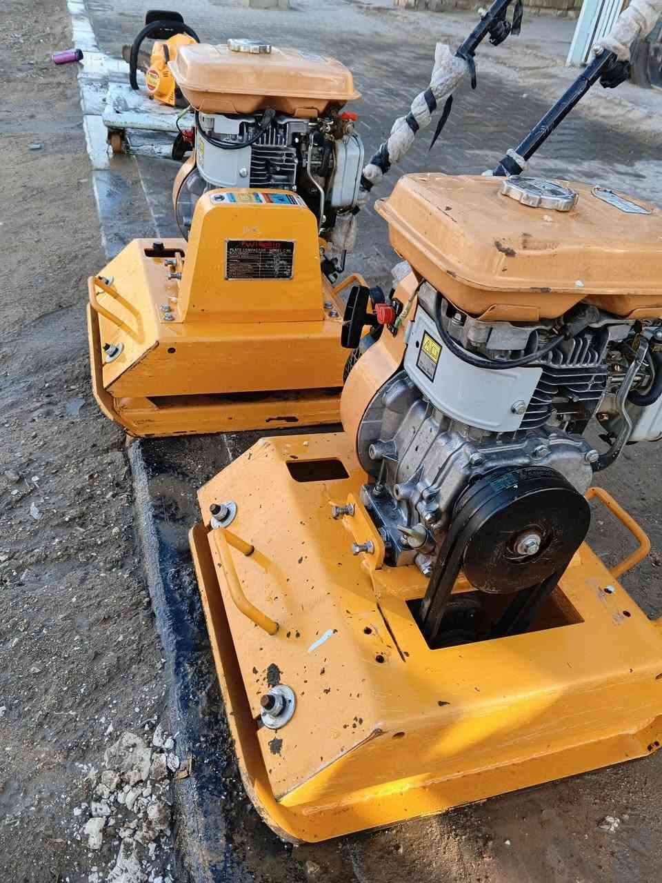 حادلات 2 للبيع وزن 90 كيلو 
شبه جدد.  استعمال قليل
السعر 300 وبي محال شويه 
نجف. كوفه. حي ميسان قرب النفق 
***********
