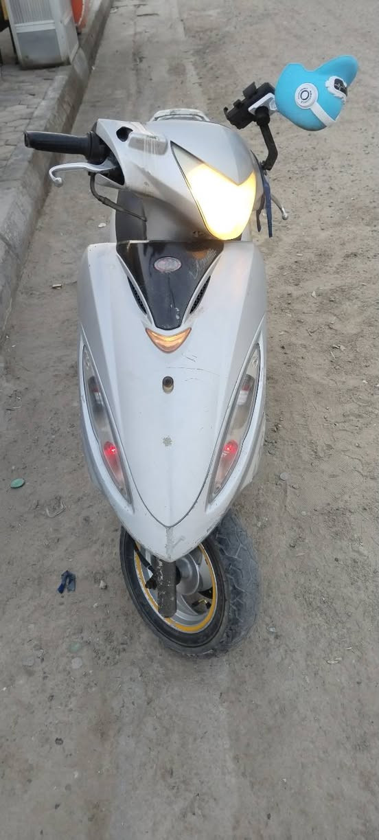كامكو g4
سعر 250 وبيه مجال دراجه شغاله ***********
