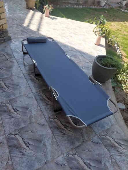 السلام عليكم الي يريد جمله أسرة عندي اكثر من ٣٠ سرير كلهم مفولات *********** وات ساب
