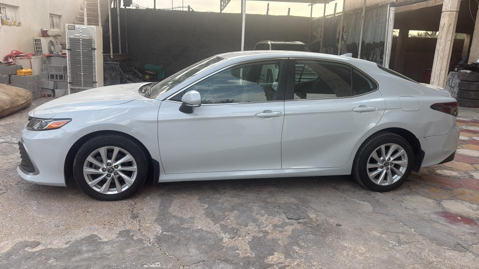 سلام عليكم كامري وارد امريكي موديل2022 مكينه 2500 بانزين فقط زيرو  تغرير غرق رقم بصره *********** السعر200وبيه مجال
