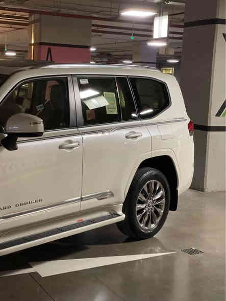 🟪 📩 ‏
‏TOYOTA Land cruiser 2023 Limetd  
‏36,000 KM📦
🔻ارخص سعر بكل العراق
  GX.R  ليمتدد

‏‎سنة الصنع: 2023
‏‎ضمان شركة SAS
كل غراض بلادي موجود
٥ كاميرا 
ماشييه36 الف  كم 
‏‎المواصفات :
- محرك 6 سلندر 4.0L 
‏‎- فتحة سقف ( سلايد ) 
-٣ شاشات 
- شاشات ترفيه خلفية
‏‎- مقاعد جلد 
‏‎- مقاعد كهربائية 
- مقاعد امامية تبريد 
- ⁠تبريد وتدفئة امامي خلفي 
‏‎- بصمة الابواب 
‏‎- صندوق كهربائي
‏‎- مصابيح LED و زينون
-7 راكب 
-شحن واير ليس 
-حساس امامي خلفي 
‏‎- حجم العجلات 20 inch 
مكفول كفاله عام كلشي مابيها بل باكيت

مكفولة كفالة عامة من الدعامية إلى الدعامية
‏‎ بدون صبخ .بدون بارد  ،بدون رصعات ،بدون حتى شخط
‏‎دعاميات هم بدون صبغ ،رمل مابي ،  ..بقية كلها بشرط

محرك كير بشرط مامفتوح
‏‎سيارة حيل نظيفة كلشي عل بلاد لوك
‎‏‎باسمي السنوية بشرط تحويل و خرامة 
‏‎سيارة مابيـها دينار مصرف كامل من كل نواحي
رقم شيمالي 

نفس يوم /تحويل و وكالة حاظر 
مكاني داخل سليمانية
***********
***********
السعر 710  $ السليمانية
