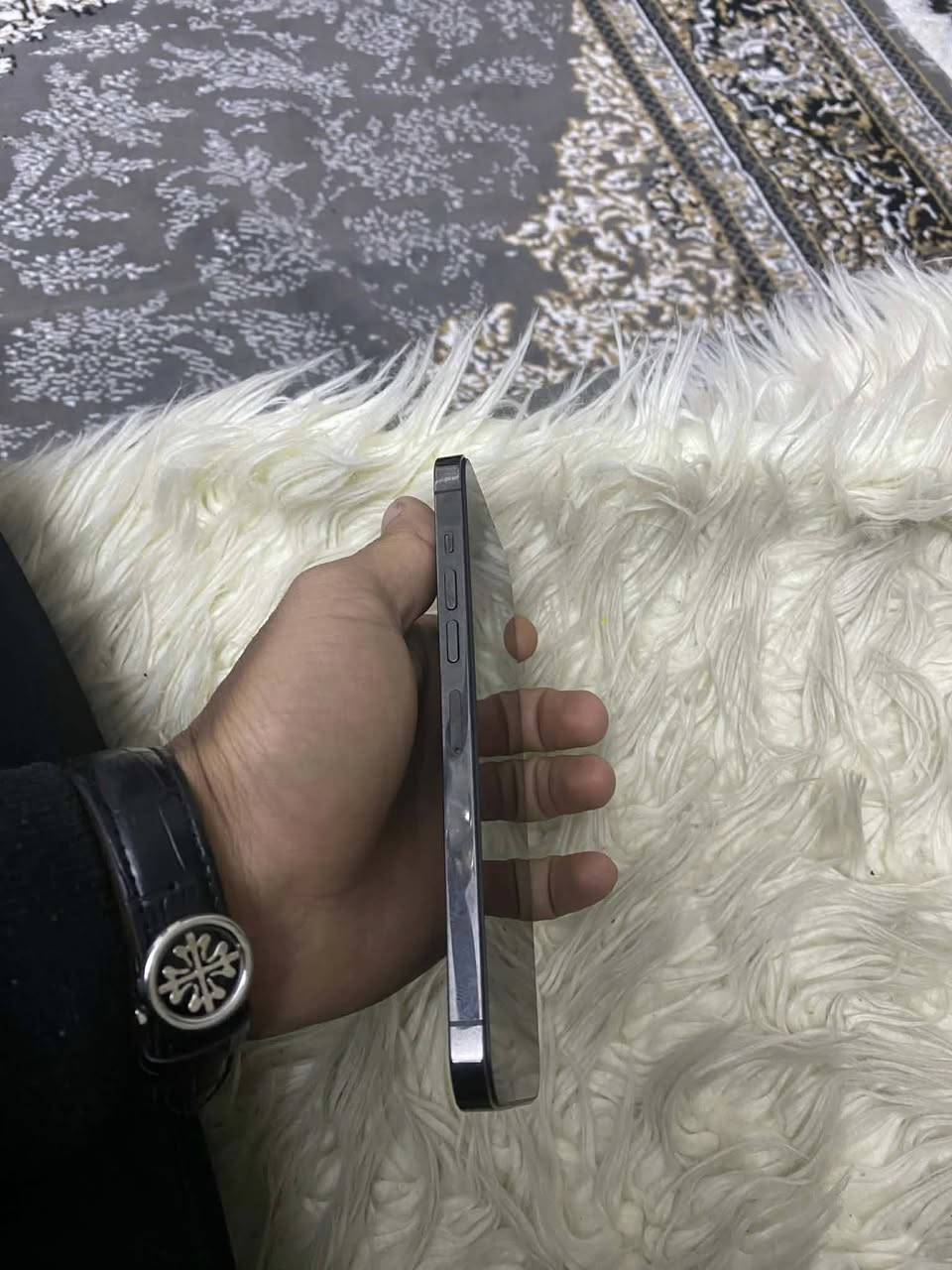 سلام عليكم 
١٣ برو ماكس 
مبدل شاشه الضهر بي فطر 
ذاكره ٢٥٦ 
بطاريه  ٨٠ 
للبيع. او مراوس بجهاز اندرويد 
صوت سماعات كامرات كله يخبل شحن يوم كامل 
مكاني. شعب او زيونه تجي من البيت تاخذه اي مشكله بي يرجع 
***********
سعر ٤٧٠ بي مجال قليل
