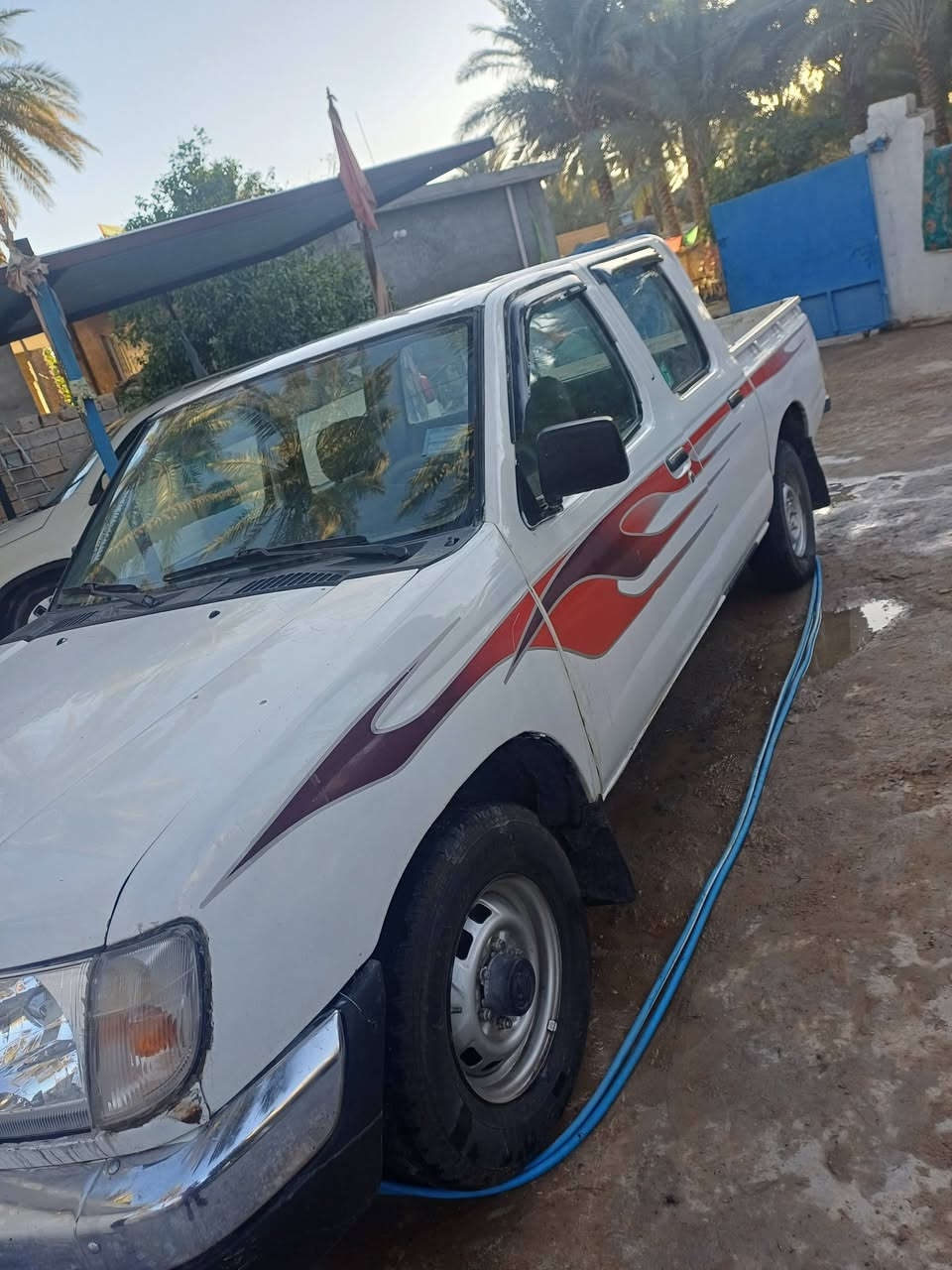 بسم الله الرحمن الرحيم. سياره نيسان شبوط 2003 سياره جاهزه من كل شيء. كير محرك اكسن شواصي كفاله. تخم تاير حداديه امامي خلفي كهربائيات  .سيارة صبغ عام للجماليه سنوية لل2031 هزه جديده رقم انكليزي واسط تحويل ثاني يوم السعر 75$وبيها مجال للتواصل الاتصال على الرقم ***********
