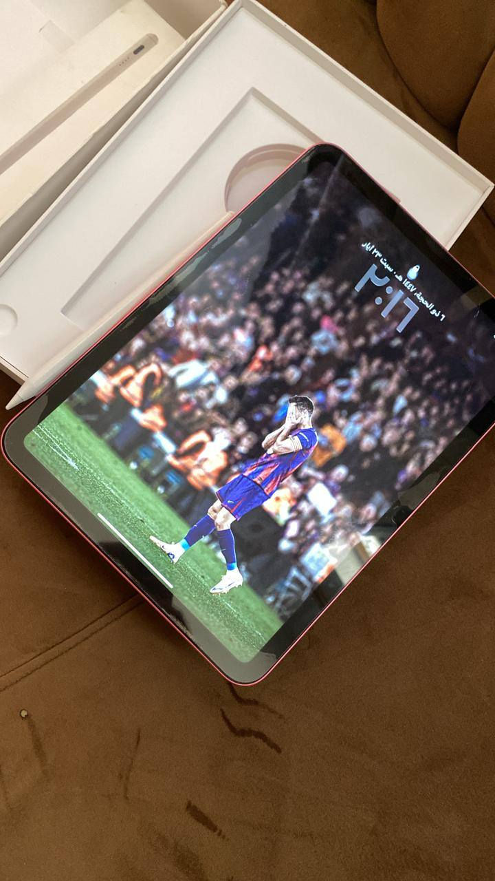 السلام عليكم 
ipad 11 a16
المساحة 128
الايباد جديد الشاصي مالته مابي اي ضربه ومامبدل بي اي شي 
مستعمل فترة بسيطة 
يجي وياه كڤر وكيبل وقلم 
ب490 وبي مجال جداً بسيط 
للتواصل ***********
