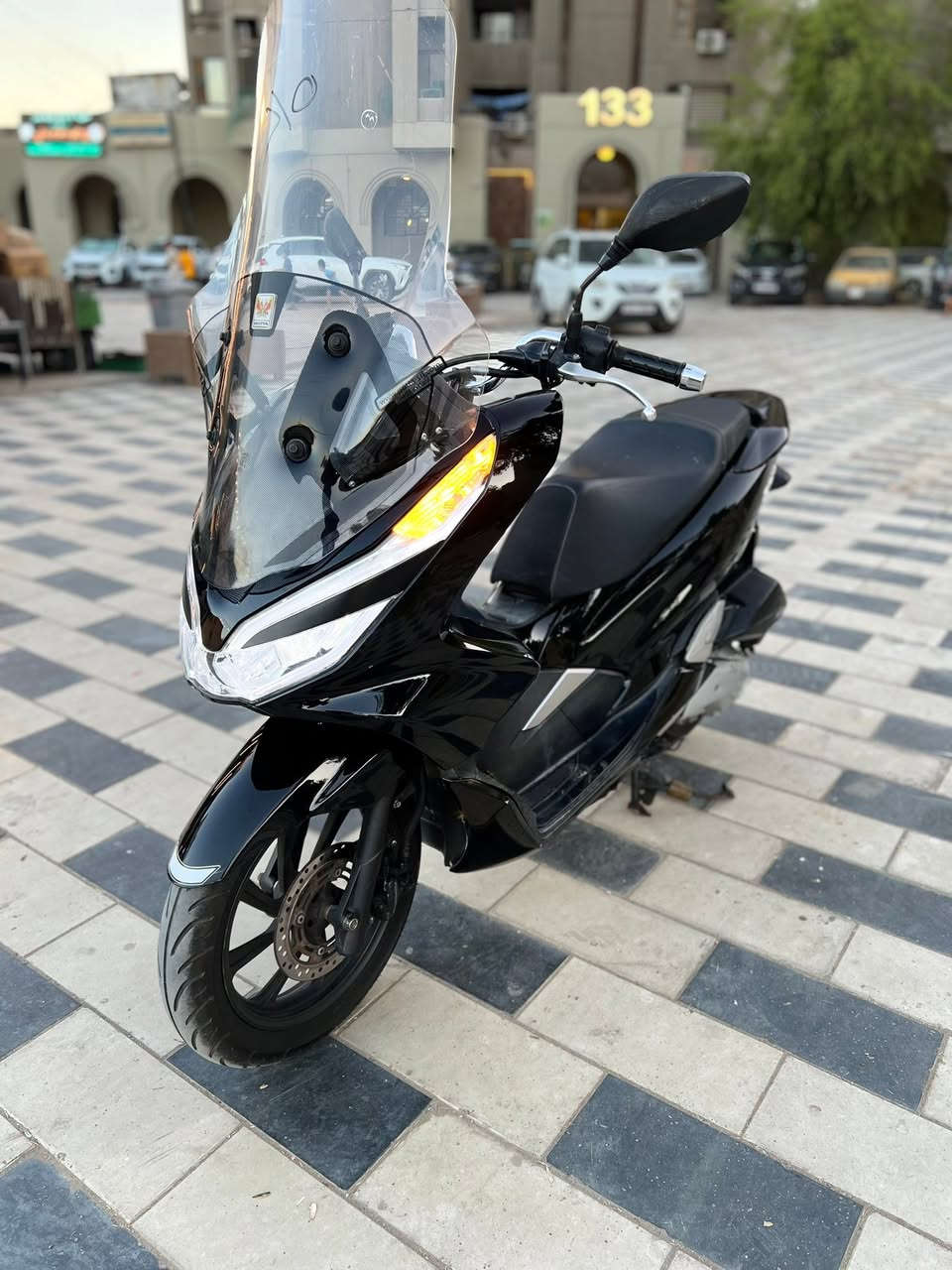 السلام عليكم PCX جيل الثالث ياباني اصلي دراجه وكاله ماشيه 35 دراجه جديده لوك برغي ممفتوح بيه شلعه معدل فول حساس ازدحام حساس ستان كله شغال بصمه دكمتين. جي اف. الأصلي دراجه مال جناي تتعب كول جديده فول مكفوله كفاله عامه السعر مليون 950 الهاتف ***********
