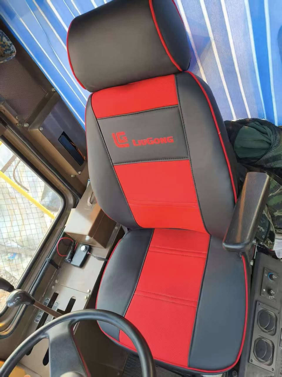 Liugong40 only use 1379 hours 🎉👋


**إذا كنت صاحب هذا الإعلان وتريد حذفه لأي سبب، رجاءا أرسل رسالة إلى الدعم الفني**