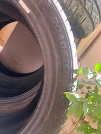 تايرات • ٣ قطع • نضاف