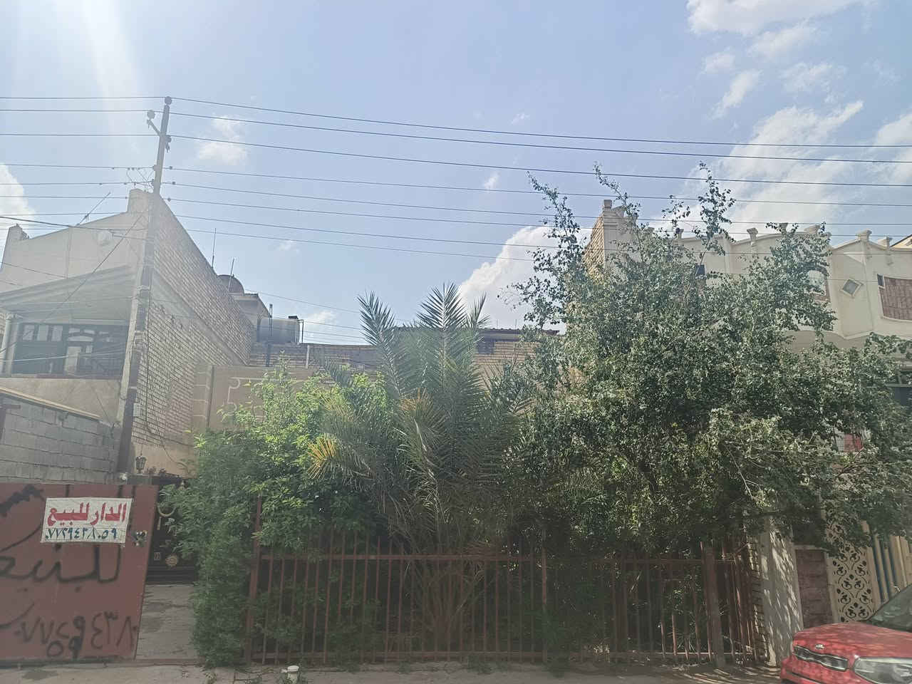 دار للبيع المساحة 200م طابوملك صرف حي البتول شارع ملعب ابواحمد الاتصال على الرقم 
*********** ماارد على التعليقات
