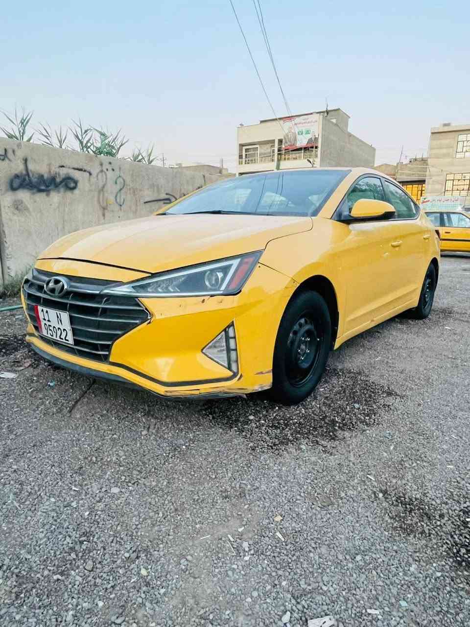سلام عليكم النترا البيع موديل 2020 سياره ليبل واحد حادثه جاملغ وبنيد نفسيتهن مصلحات يدون دواخل لا لغد ولا شاصي مواصفات نص فول رادار جانبي توقف ذاتي كامره دواره سياره مدوشمه كاعيه وسفريات 
ملاحضة : الكير بي خربطه بس لا يصفن ولا يعلك. السعر 117$ وبيهه مجال  ***********
