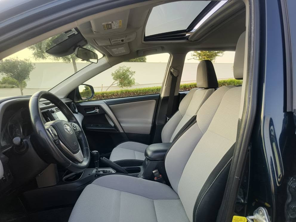 toyota rav4 2018 XLE 
‎(سعری :155 وەرەقە مەجال )
‎
‎تۆیۆتا ڕاڤ فۆڕ 
‎مۆدیل : 2018 
‎١٢٨ هەزار کم ڕۆشتیە 
‎مواسەفات: XLE سلاید فول مواسەفات 
‎ناو سپی ، ڕاداری ئاوێنە ، سندوق شەفت ...هتد 
‎دەبل ئەکسل 
‎گێرو مەکینە بەشەرت 
‎دوو پارچەی سبوخە (سندوق ، بۆنید )
‎ئەرباگ بیلادیە نەتەقیە  
‎سەنەوەی دوو مانگی مایە 
‎شوێن هەولێر 
‎ڕەقەم تەلەفۆن : *********** 
‎رەقەم شانسی : 
‎2T3RFREVXJW837205
‎ أربيل, العراق
