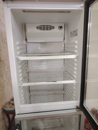 عارضه للبيع مستعمل استعمال قليل وجديد كلش وتبريده ثلج وما داخل تصليح ا...