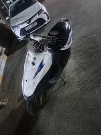 دراجه للبيع ب 350 وبيها مجال  شغاله سلف وهندر باتري جديد بس عوزها تاير...
