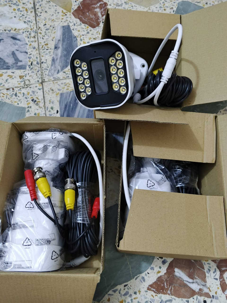 كاميرات مراقبة للبيع


**إذا كنت صاحب هذا الإعلان وتريد حذفه لأي سبب، رجاءا أرسل رسالة إلى الدعم الفني**