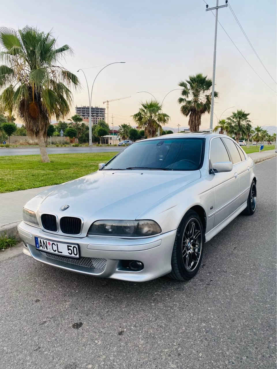Bmw 530
موديل 1997
مه كينه 530 ده بل ديجيتال
گير توماتيك
گير و مه كينه بشه رت
سلايت
حيزام به خ
دعامي سينك و پشت m
ويل m5 حجم 18
سعر 55$
*********** زاخو, دهوك
