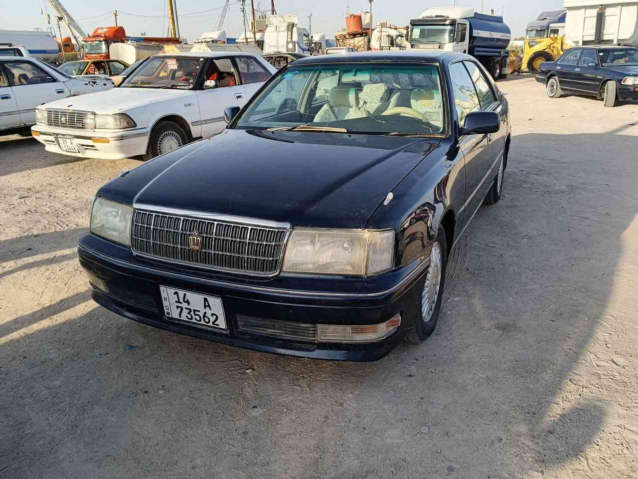 راس الثور فلات موديل 1997
السنويه بسمي  السياره مسستمه ومرشوشه جماليه 
السياره بيها كص جاملق خلفي في اليابان 
الكهربائيات كلها شغاله بس التبريد عاطل 
مكينه وكير 3000في فيتي  بلكارتون 
سياره كلش جديده  85وبيها مجال قليل 
البصره زبير  ***********
