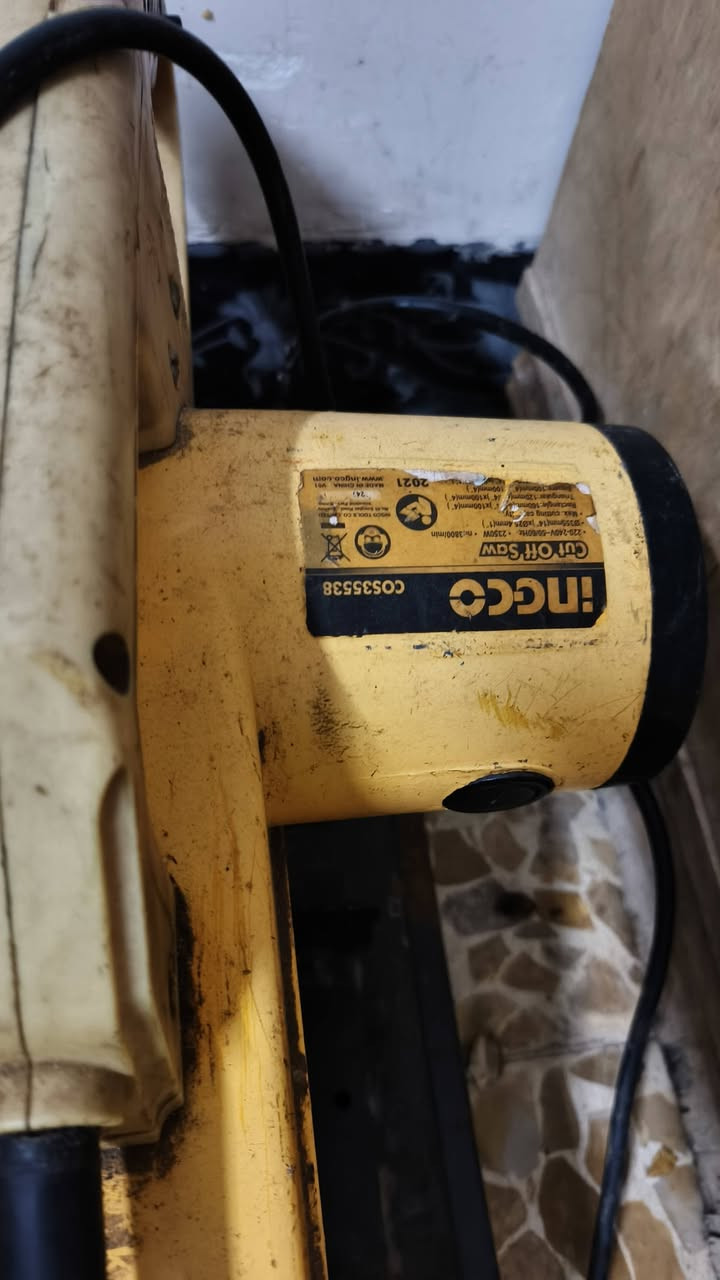 كتر مستخدم بحالة جيدة انجيكو و تام وكوسرة اصليةعنوان الموصل والسعر 200الف موبايل ***********
