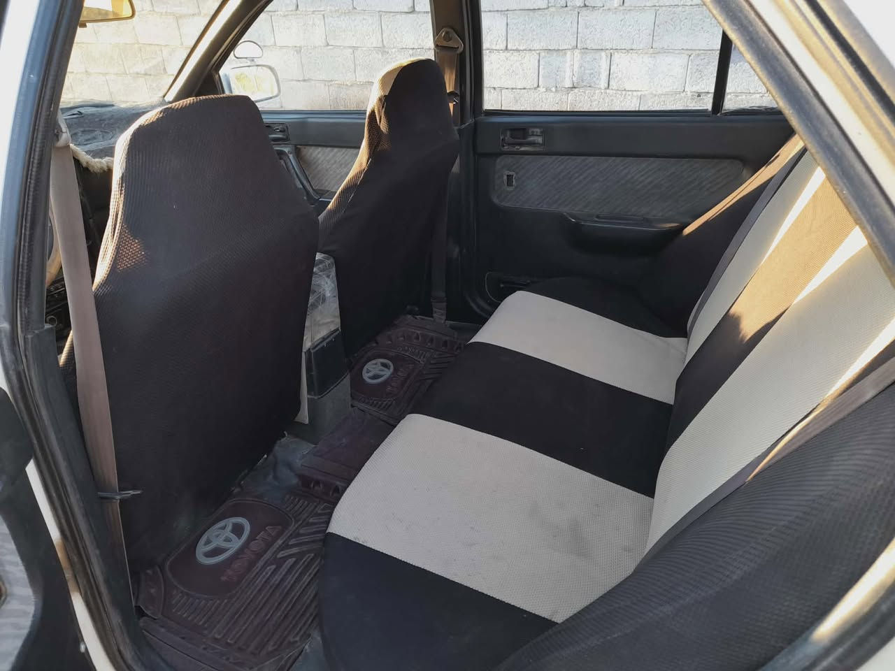 الانترا
موديل.1993
السعر السعر 28ورقه 

محرك كير نضاف خير من الله  

صدر امامي خلفي جديد 

كهربائيات شغاله  كلهاا 

مكانها. بغداد  

مامتواجد على فيس فقط اتصال 

رقم الهاتف..***********
