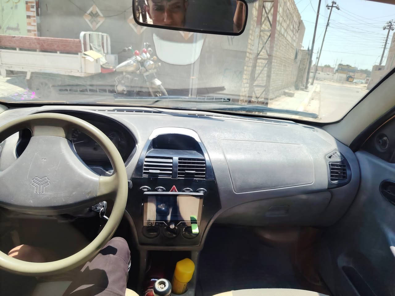 السلام عليكم البيع سيارة طيبه ٢٠١٥ مكفوله عده باب بي صبغ مكينة كير حداديه تبريدمكفلات والكشر شوف العين رقم واسط انكليزي بسمي السنويه تنتهي ٢٠٣١ مكاني الديوانيه رقمي *********** السعر المطلوب ٣٥ وبيهه مجال بصيط
