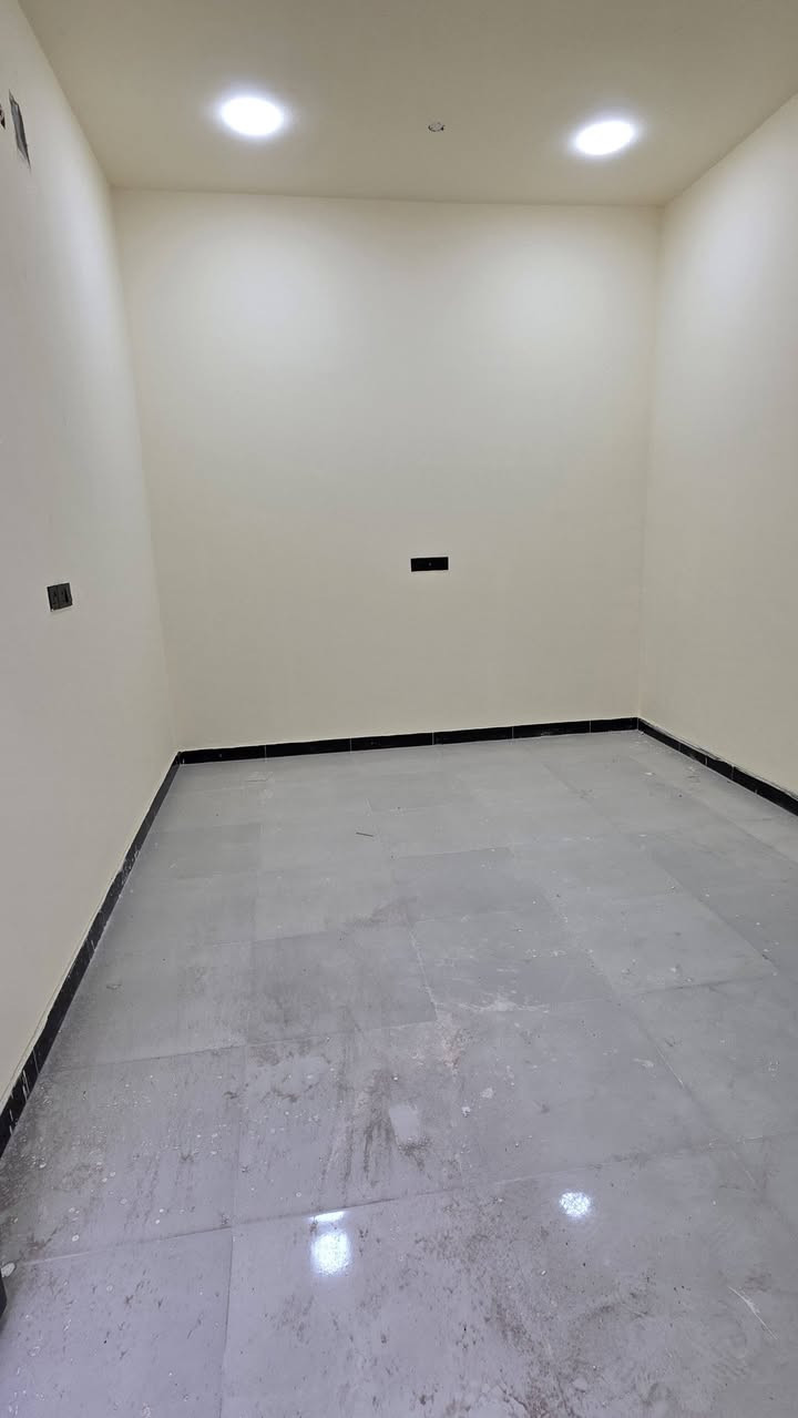 #اسعد_اسعد_الله_اوقاتكم_بكل_خير⁉️👋
دار سكن للبيع 

#مساحه::110متر 

#العنوان::البصرة أبو الخصيب منطقة أبو جوزي مقابيل كبت أبو جوزي وطب 

#جنس_العقار::طابو مالك صرف زراعي باسم عراقي 
سند 25 وكالة ونصخ من الطابو ومكاتبة من المالك مباشره 
#يحتوي البيت على غرفتين٢ منام كبار 
وديوانية 
ومطبخ وصالة 
وصحيات داخلي وخارجي 

شارع 8م
بناء بلوك 

جميع الخدمات متوفرة ماء كهرباء مدارس نت كلشي قريب على 
#السعر((70مليوان وبي مجال ))
#اللاستفسار::إلا تصال على الهاتف ☎️ 📞 
☎️((***********))☎️
