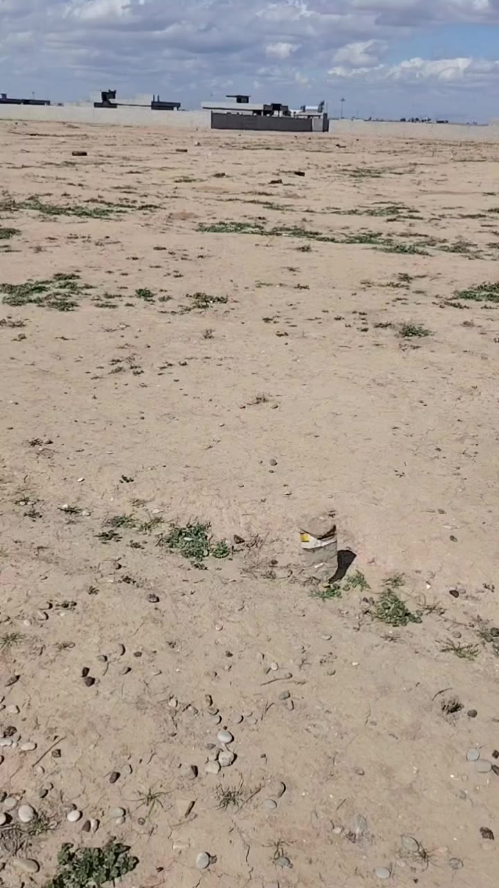 السلام عليكم اربع قطع للبيع بكاع العدوان مطلاع شمس 
المساحه ٢٦٠متر القطعه الوحده السعر ٧٥٠٠مليون شوف المقطع وخابر ***********
