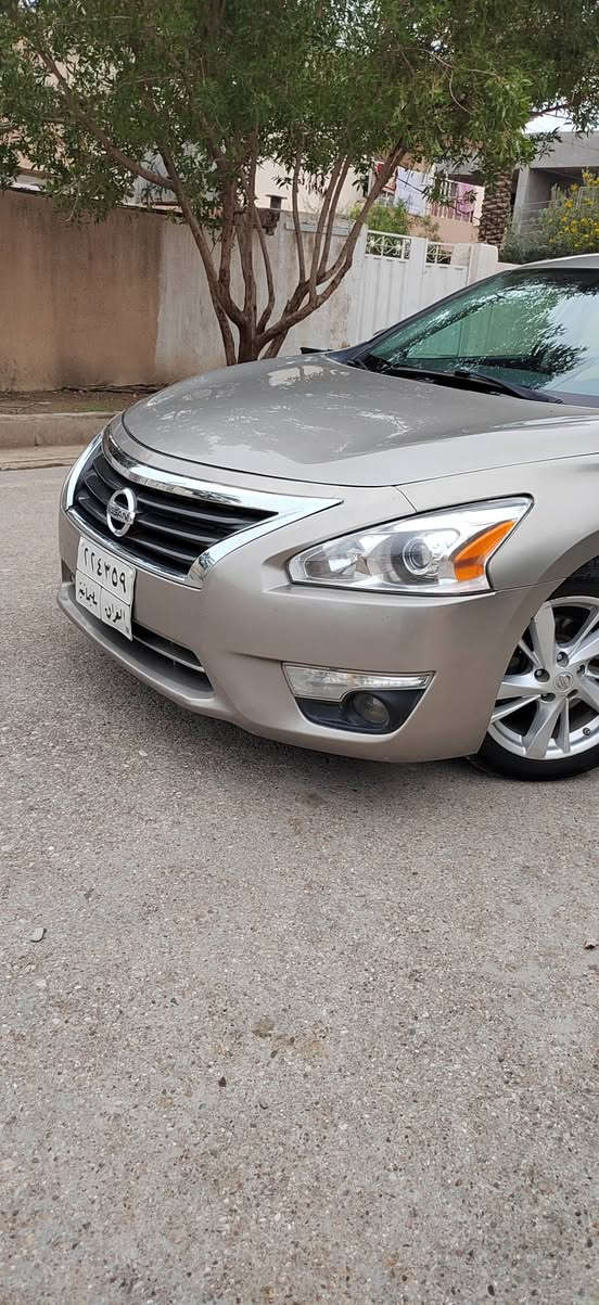 السلام عليكم ورحمة الله
للبيع التيما 2015 وارد أمريكي 
ضرر صفحة السايق صبغ فقط اثر كرد شرط التكم سليمه بدون ايرباك 
سيارة جديدة  داخل عسلي كشن كهرباء مابيها نقص برغي تبريد تدفأة صدرين تخم تاير كير مكينه كله بشرط. 
رقم سليمانيه السنويه لل27 
السعر98 وبيها مجال مطلوبه 3ورقات غرامه ينزل من سعرها
هـ ***********
