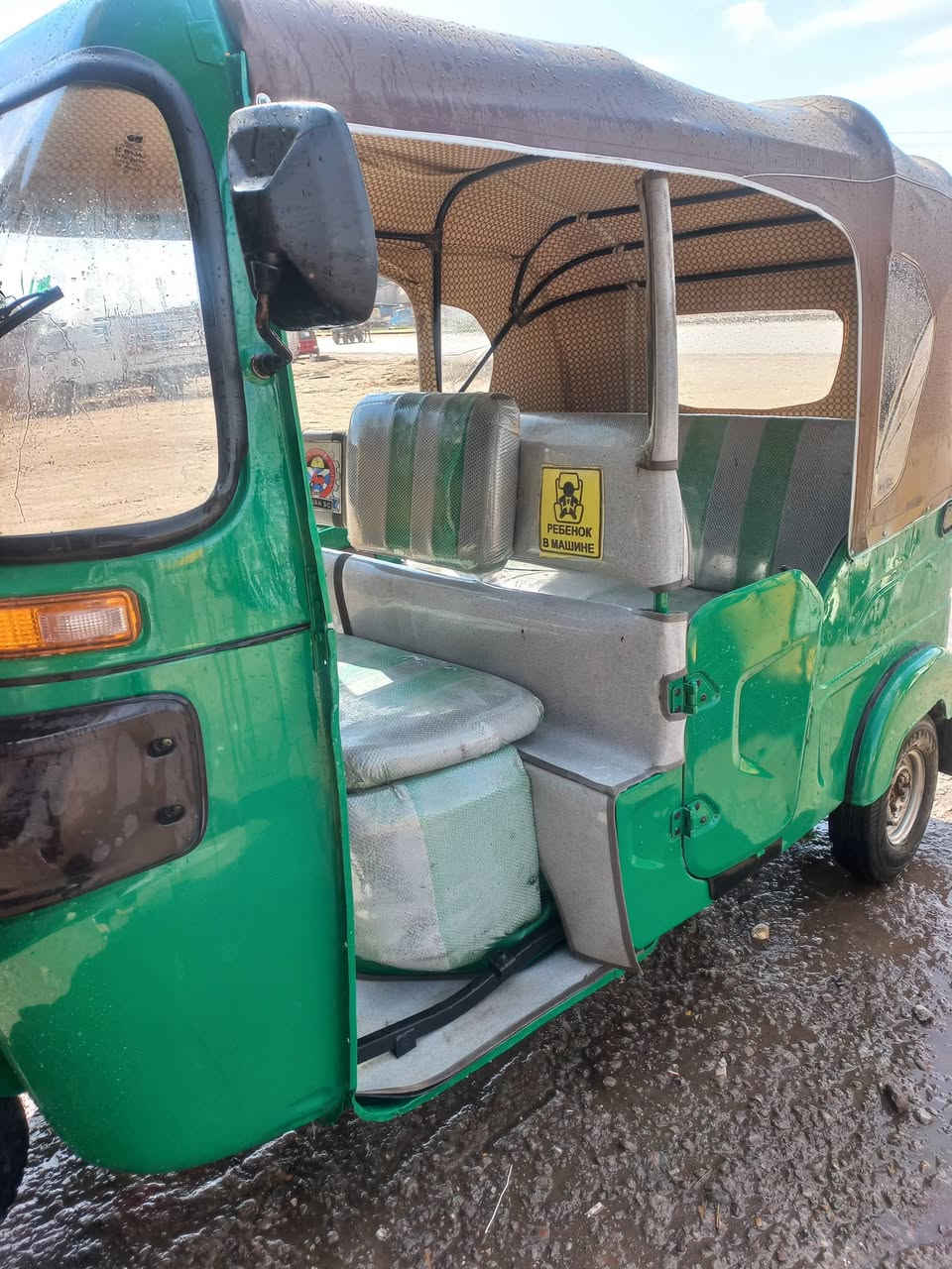 السلام عليكم تكتك للبيع موديل 2021رقم انكليزي تحويل ثاني يوم تكتك جاهزه تخم تايركهربائيات كله شغاله كلجات جددمكينه لاتنقيص ولاتبخيرالسعر700100 وبيه مجال بغدادالفضيليه التصال ***********
