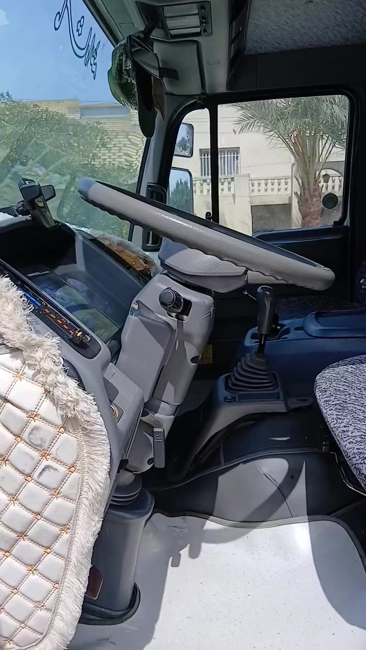 سلام عليكم هينو انكر مديل 97رقم بغداد مكينه 80عادي خط واحد كير وكسن سوبر تخم تاير جديد غير متواجد عل فيس التصال ***********
