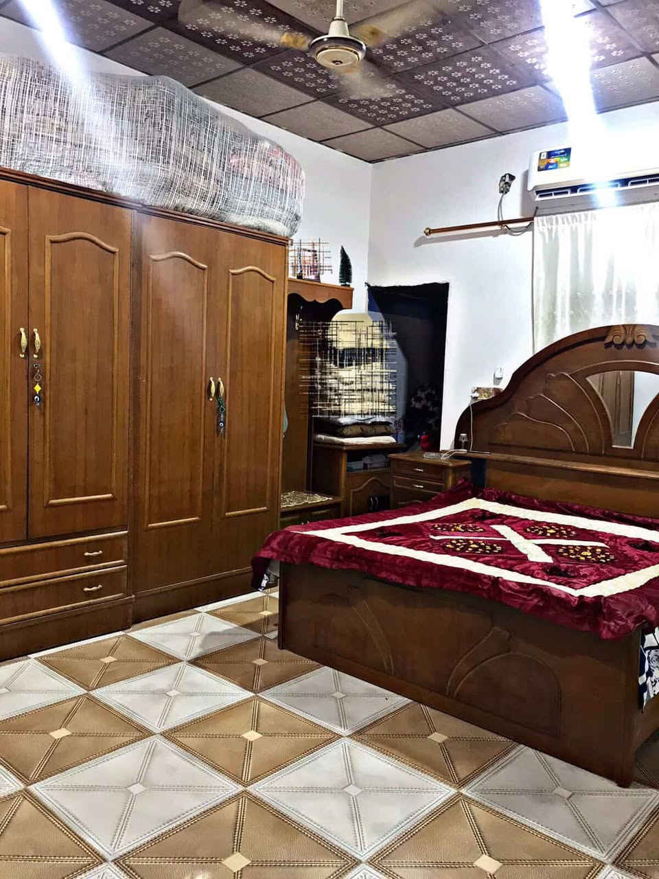 السلام عليكم غرفه صاج عراقي للبيع 7 قطع كنتور 6 بيبان نظيفه غرفه
عنوان البصره ابو الخصيب العوجه سعرها مليون
الاستفسار اتصال ***********
