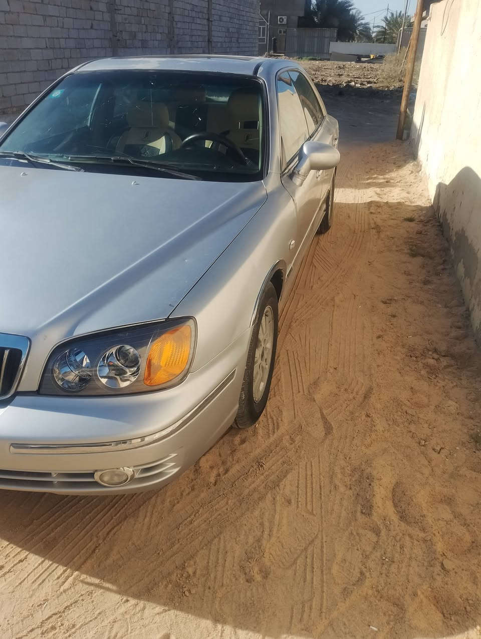 سياره بسمي تبريد خلفي امامي شلج تخم تاير جديد محرك كورونا ابو الكف كهربائية الكل شغاله درايمات وفناجين جديده موديل 2001 وفود /*********** مراوس دوج كلايسر طويله
