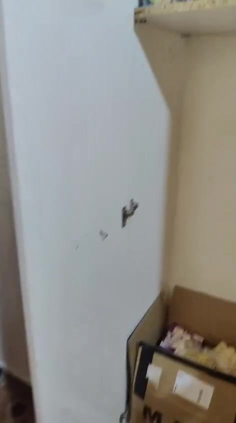 ميز مرايه ٥٠
ثلاجه ٦٠ 
كنتور تركي ١٠٠ ألف وبي مجال 
تخم ١٠مقاعد ١٥٠


**إذا كنت صاحب هذا الإعلان وتريد حذفه لأي سبب، رجاءا أرسل رسالة إلى الدعم الفني**