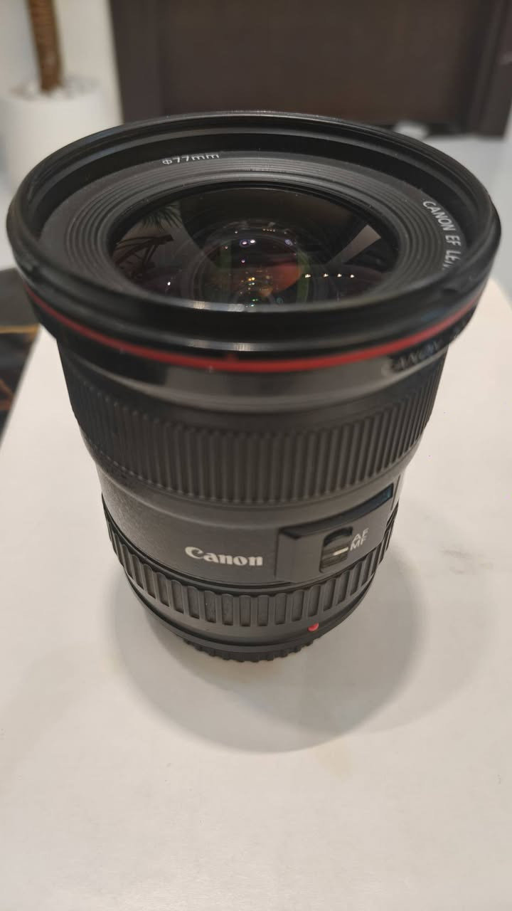 للبيع عدسة Canon 17-40mm f/4L
العدسة بحالة ممتازة، نظيفة وتعمل بكفاءة عالية، بدون أي مشاكل. مناسبة لتصوير الطبيعة والسفر والتصوير الواسع.

السعر: (600)
للتواصل: (***********)
