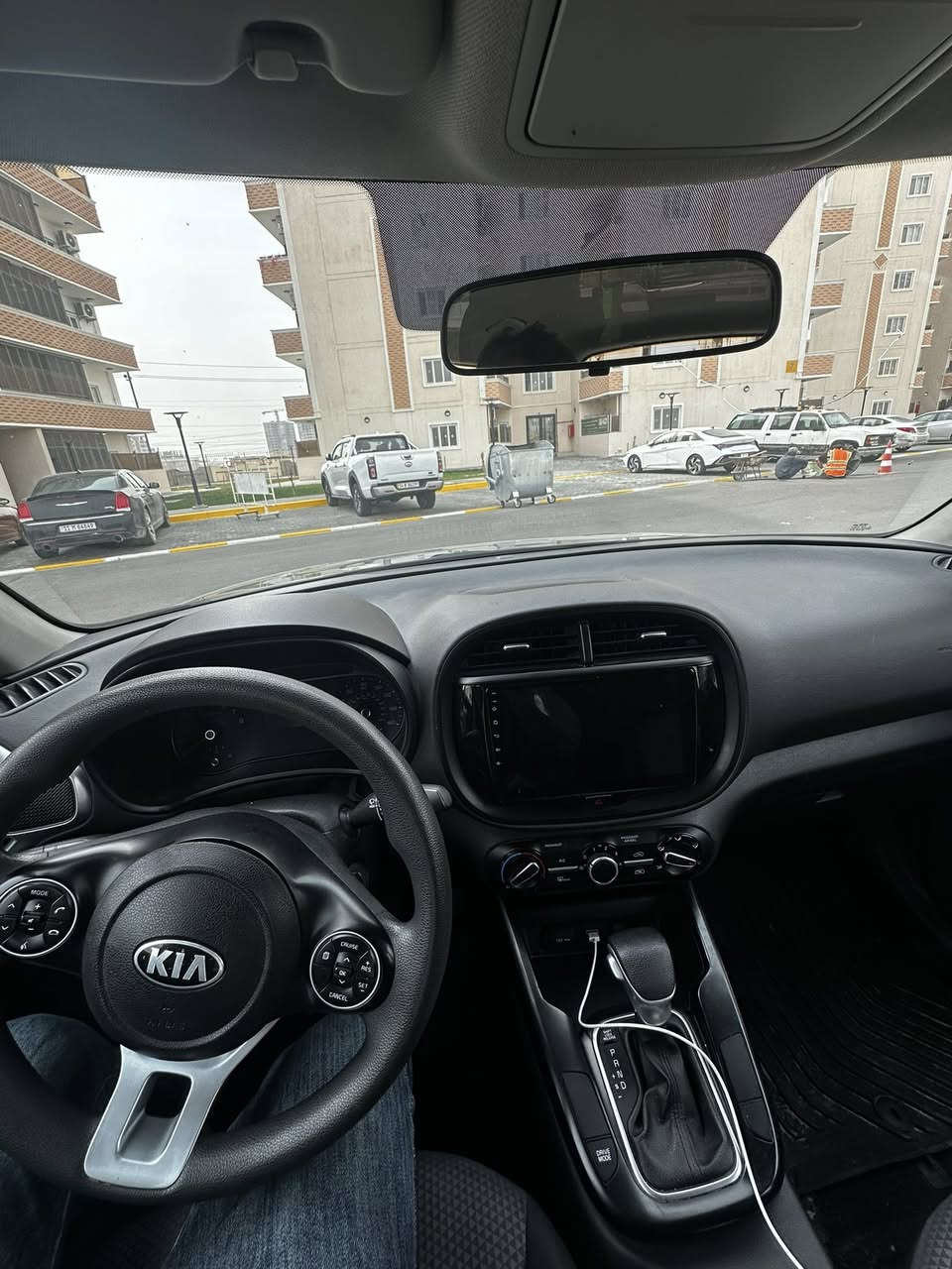 كيا سول للبيع 
موديل 2020 
رقم أربيل باسمي 
سنوية جديدة 
بدون صبغ (حادثها راجع بارد- جاملغ) 

ليبل واحد كل قطع السيارة

اللون أسود 
ماشية 51000

السعر 140$ 

للتواصل : ***********
