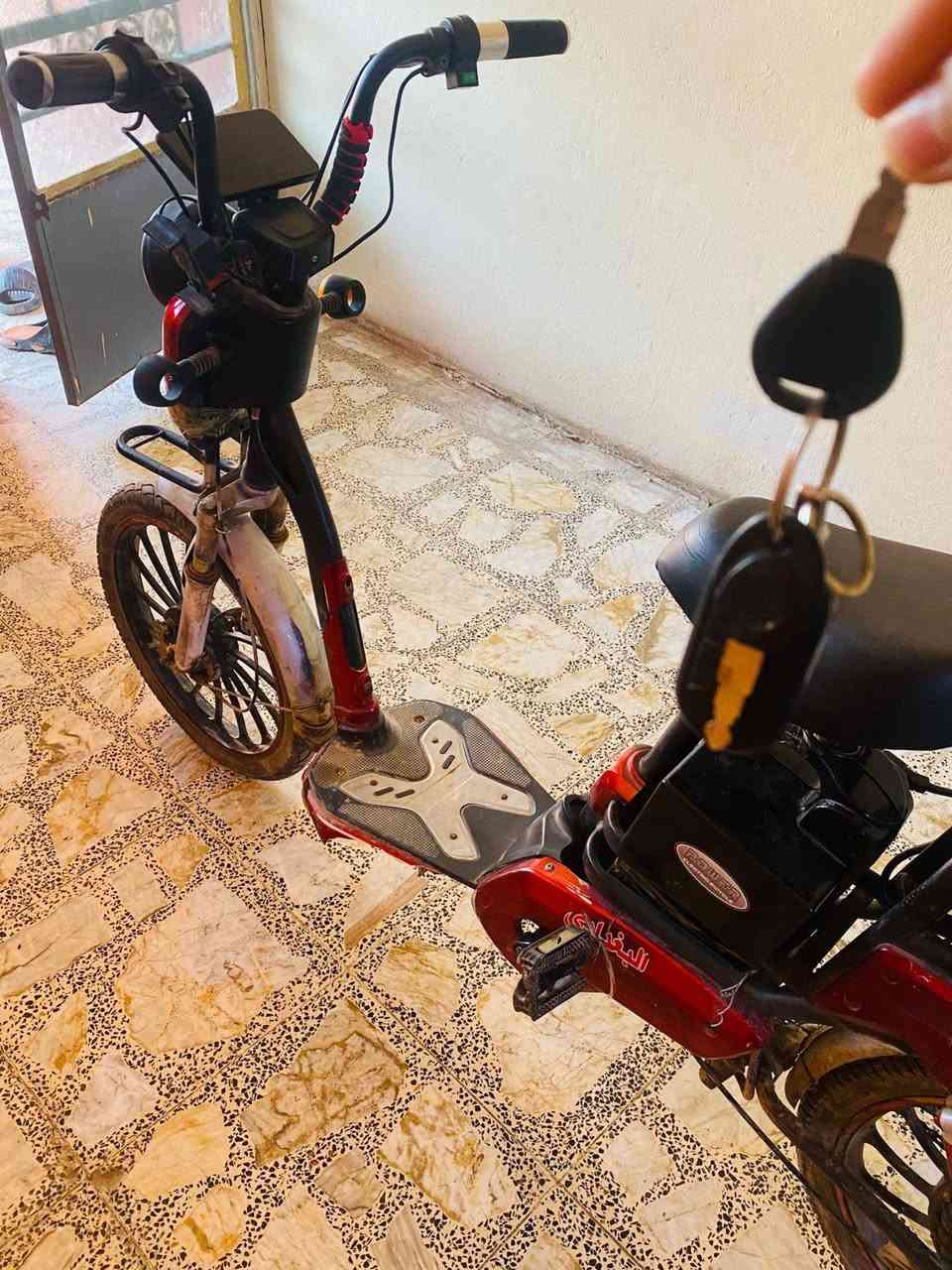 السلام عليكم دراجه شحن للبيع موديل 2025 حجم 20 شاشه جبيره بطاريات جدد كله شغاله
فقط بيها عطل بصيط ما اعرف شنو 
مكاني بغداد بوب الشام 
سعر 80 
رقم الهاتف ***********

