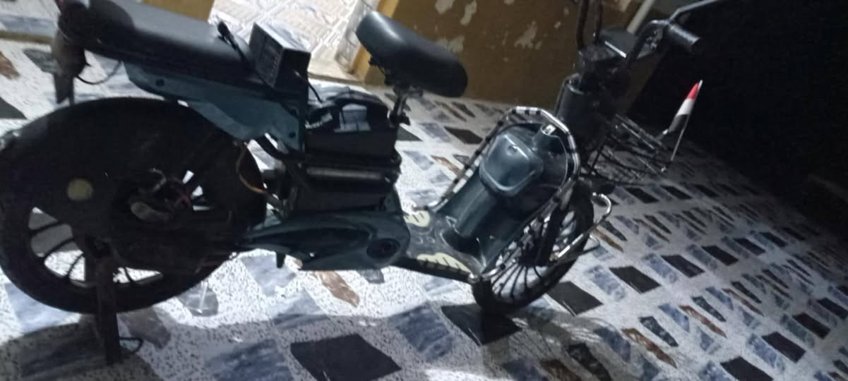 دراجه شحن موديل 2021 دراجه بطاريات خير من الله السعر 425 وبي مجال  *********** المكان ديالى ناحيه كنعان
