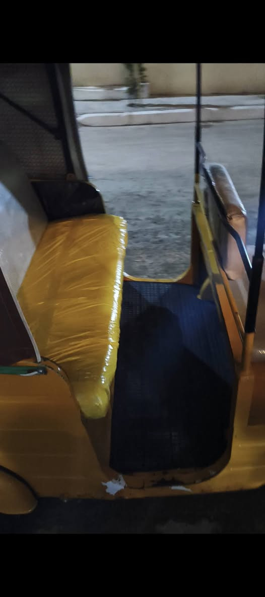 تكتك موديل ۲۰ کشر نظيف محرك مجفت فول لغود بلاد يوجد بعض الملاحظات البسيطة بسمي هزة جديدة السعر 7000 بيه مجال بسيط العنوان سریيدات رقم التلفون *********** ابو علي
