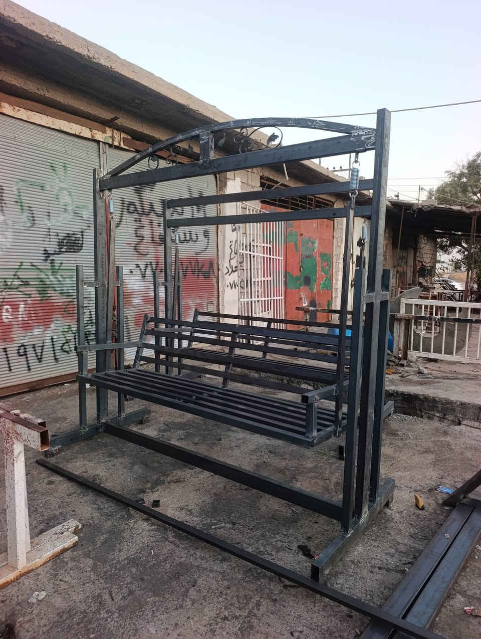 جۆلانیە جوان دروست دەکەم بەباشترین مەواد بەزەمان ژم ***********
