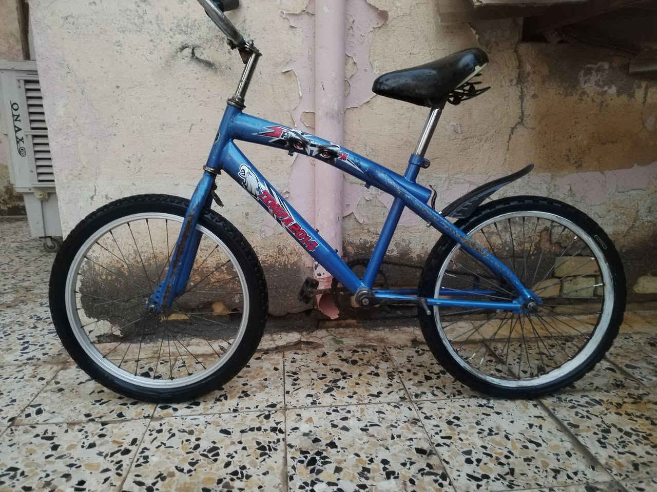 السلام عليكم بيسكل للبيع السعر 50 وبي مجال


**إذا كنت صاحب هذا الإعلان وتريد حذفه لأي سبب، رجاءا أرسل رسالة إلى الدعم الفني**