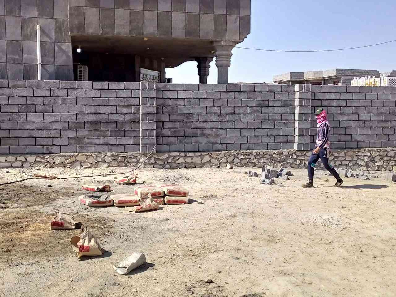 السلام عليكم كادر عمل لبخ بناء بلوك حجر اسعار مناسبه
للتصال 
***********
***********
