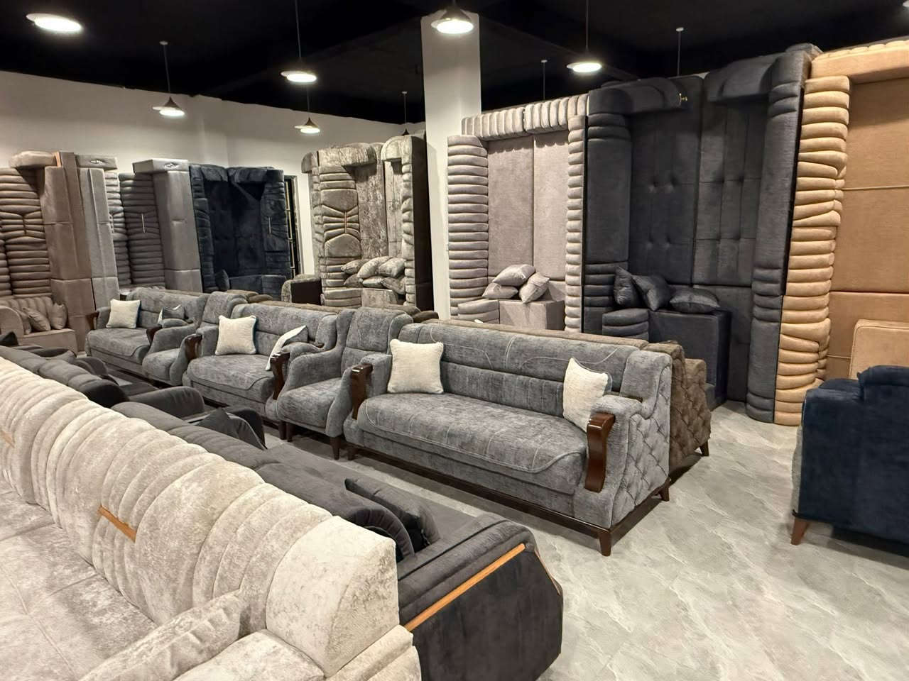 معرض صلاح آلدين للأثاث المنزلي للجمله والمفرد 
وصول تخم مودرن شغل احطاطه قالب تركي سفنج
طبي 12 سنتيم بولستر رباط انج ونص ضمان 5 سنوات 
قماش بوهيمي مبطن ثقيل 
#يوجد_تجهيز_جمله_مفرد
#زورونا_تجدون_مايسركم
***********
#الفرع_الاول
تكريت الزهور مقابل كليه تربيه البنآت مجاور تانكي المآء قرب غصن الزيتون 
#الفرع_الثاني
تكريت الزهور مقابل مدرسة خالد بن وليد قرب تربيه البنآت
