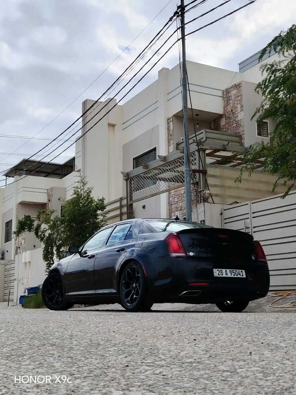 كرايسلر اوباما.  2019 مرمزه2023   S 300.  
حادث الباب الخلفي صور الحادث موحوده
المحرك : 6 سلندر  3.6L 
المواصفات 
إشارة بل مراية 
نقطة عمياء 
حساسات امامية 
مصابيح امامية زنون مع LED 
ويل قياس 20 أنج 
حساسات خلفية 
شاشه كبيرة مع نظام ملاحة نفكيشن GPS 
سستم صوت الپاين مع سماعات بريميوم 
مقصورة الركاب من الجلد الفاخر 
المقاعد الأمامية كهربائية
تشغيل عن بعد 
ستيرن كهربائي 
محدد سرعة 
تلفون بلوتوث
كاميرا خلفية
مرايا متحسسة للاضاءة العالية 
كير شفتر بالستيرن 
دخول ذكي (بصمة) 

رقم *********** اتصل ودلل
