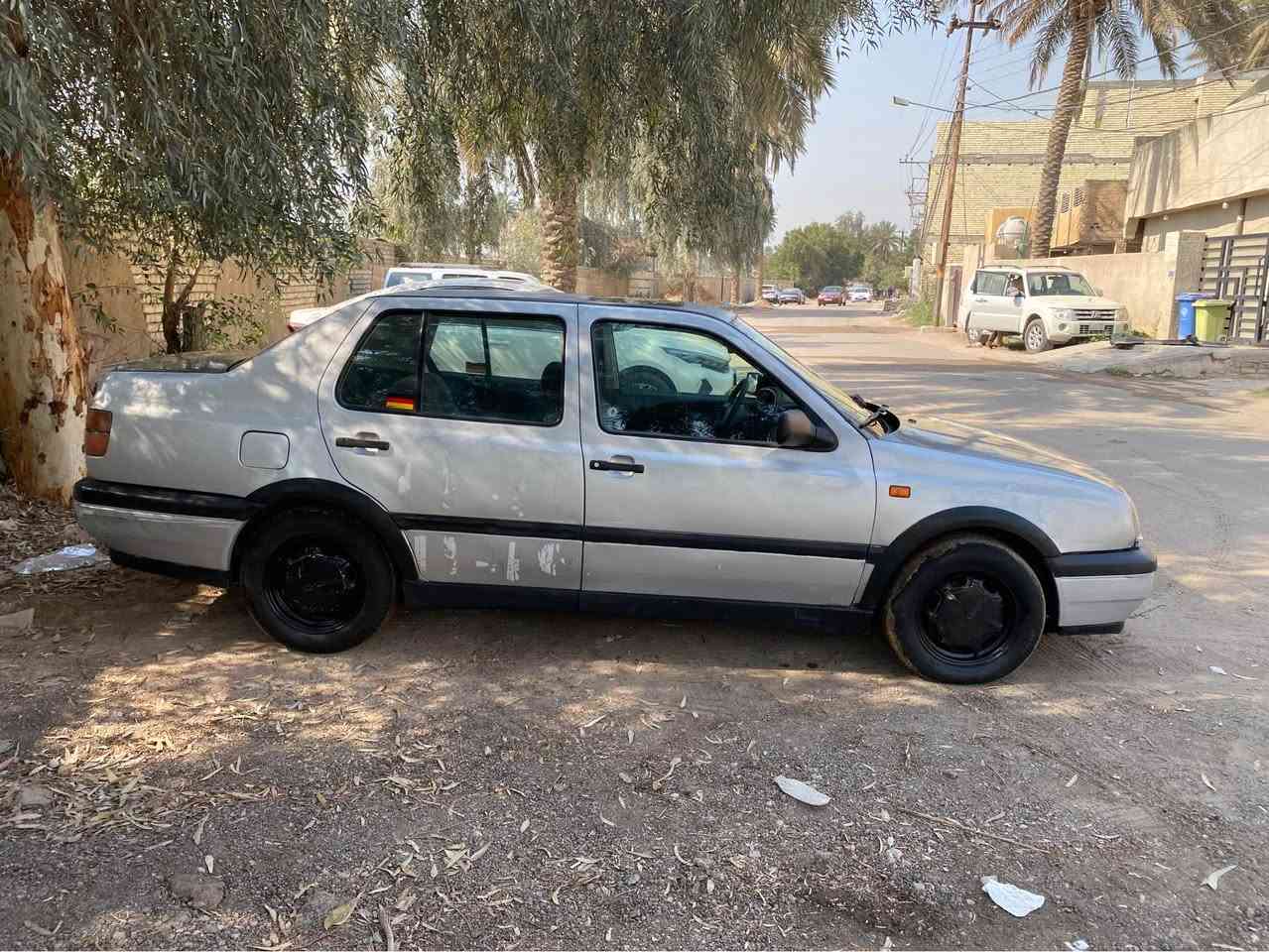 كولف فنتو كير عادي 
تبريد ثلج 
1994
سلايت. 
محرك بدايت تبخير محرك صافي 
محرك 2000
***********
36 وبيه مجال العنوان الدوره بغداد بغداد, العراق
