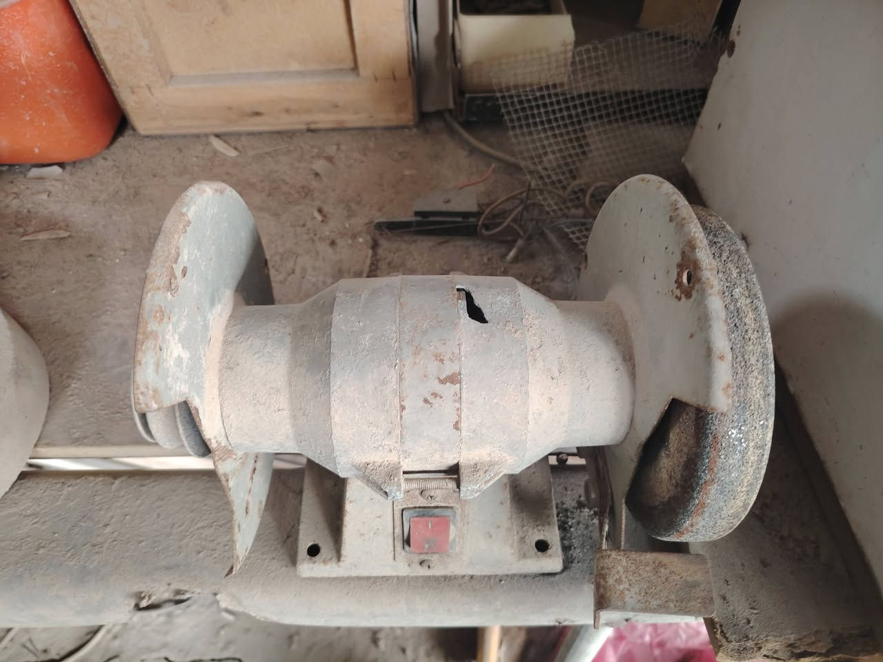 غراض محل تبريد كامل للبيع للاستفسار الاتصال علئ الرقم ***********
