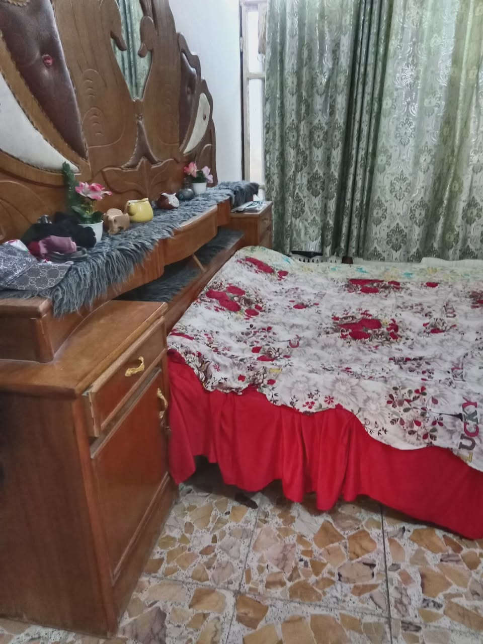 السلام عليكم عندي غرفة اخشاب للبيع وعندي اتخم خمس مقاعد هم للبيع الغرفه يردوها ٨٠٠ وبي مجال والتخم ٤٥٠ وبي مجال مكاني طهمازيه


**إذا كنت صاحب هذا الإعلان وتريد حذفه لأي سبب، رجاءا أرسل رسالة إلى الدعم الفني**