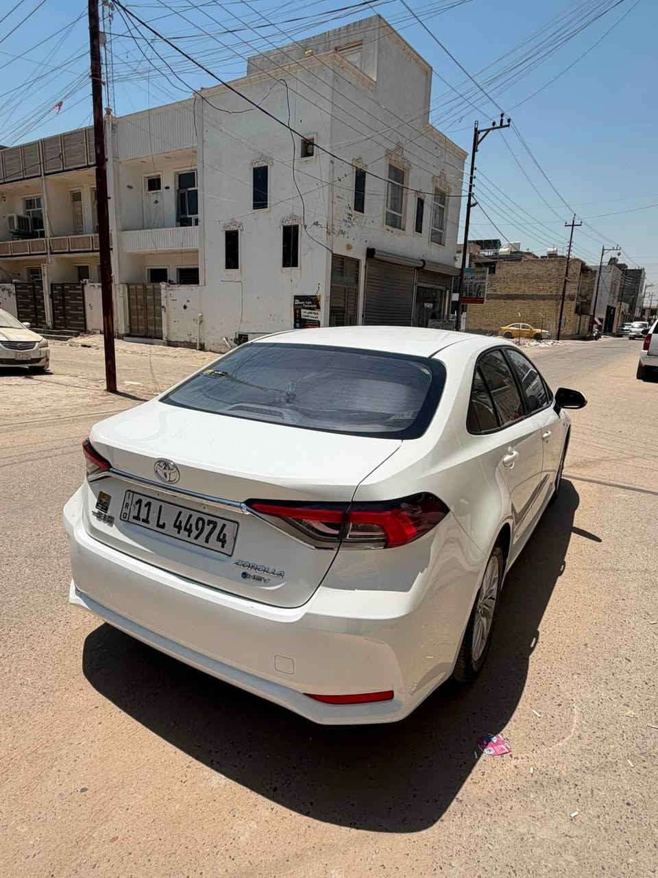 كورلا هايبرد 2025الشكل الخليجي مكفولة كفالة عامة داخل اسود جلد مدوشمة الارضية سيارة جديدة ماشية 25الف فول مواصفات فتحة سايد بريك كهرباء مكان الدورة ***********
