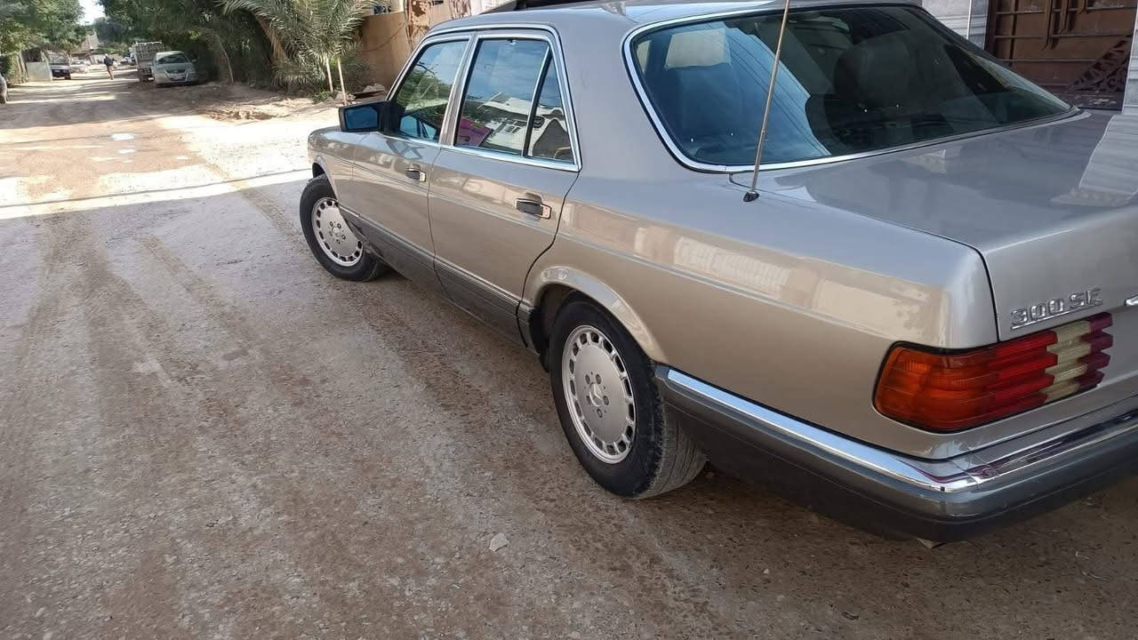 سلام عليكم مارسيدس رئاسي ٣٠٠ كير محرك بلادي كشر بلادي فقط كلاير رقم بغداد حداديه خر من الله سعر ٨٠ بي مجال للشراي ***********
