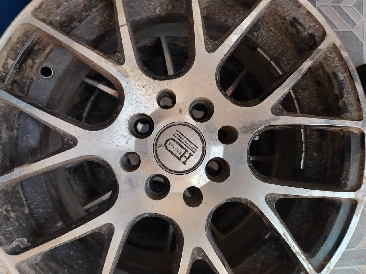 السلام عليكم من رخصه الادمن وياله عدد4 جداد قياس 15 استعمال شهر واحد علا الفحص
السعر /التخم كامل 150الف قفل
الرقم /***********
العنوان/حله_بابل_حي الزهراء _مول بغداد_شارع 17
