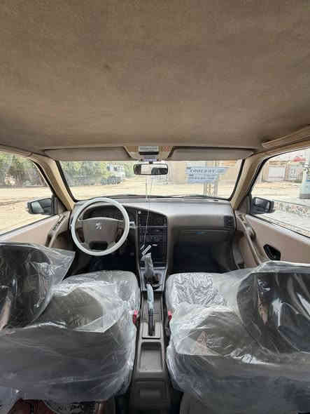 سلام عليكم بيجو 405 موديل 2010لبيع سياره جديده ومكفوله صبغ وتبديل وضربه وبارد كفاله كير مكينه حداديه تبريد كهربائيتها كله جديد مال جناي سياره السعر.  40وبيه مجال حك الجيه ***********
