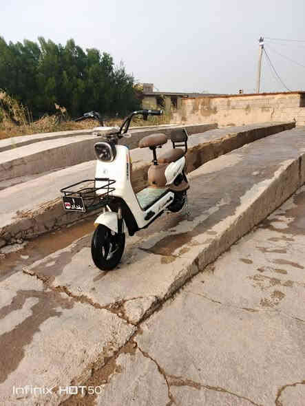 السلام عليكم دراجه شحن لبيع  سعرها 355وبيها مجال بصيط مكاني بغداد حييبتول رقمي ‏‪***********‬‏
