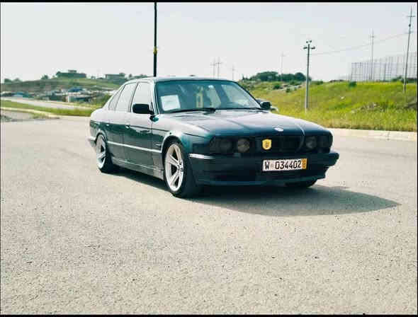 سەرەتا بەناوی خوای گەورە 
 ئەو بیئێمە بۆفرۆشتن 
مۆدێل 1995
مەکینە 25 بیڵاد ئۆتۆماتیک
تازە کامل کورەکراوە رەنگێکی زۆر تایبەتە
دەبڵ ئێرباگ دەبڵ چەکمەجە 
 چوارجام کارەبا ئاوێنە کارەبا  کارەبایات هەموگیانی ئیشدەکات
سەیارەکە علوجە 
ناوجڵدو ناو فۆڕمیکا ناوەوەی لەدەرەوە جوانترە
دینارێک مەسروفی نیە هەموگیانی لەسەر شەریکە ماوەتەوە 
داوای 35 گەڵاو مەعامەلەیەکی برایانەی لێدەکەم 
0770 208 5300   
 ڤایبەرو واتسئەپ بشدار
