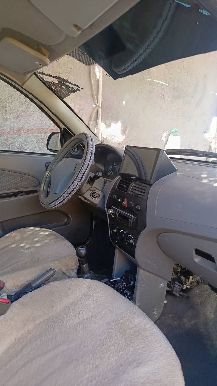 2014
مكفوله من ضربه وصبغ بيه ملاحضات بسيطه 
مكينه كير تبريد عشرط 
حداديه جديده 
تخم تاير جديد 
رقم بصره مكان السياره نجف مداورة بنجف 
السعر 38 وبيه حق جيه 
***********
